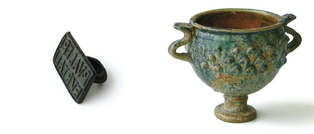 Segell de bronze amb la inscripció P. Valeri Euryali (s. III dC) i copa de ceràmica vidriada (s. I aC - II dC). Josep Puig. Museu Municipal de Nàutica del Masnou.